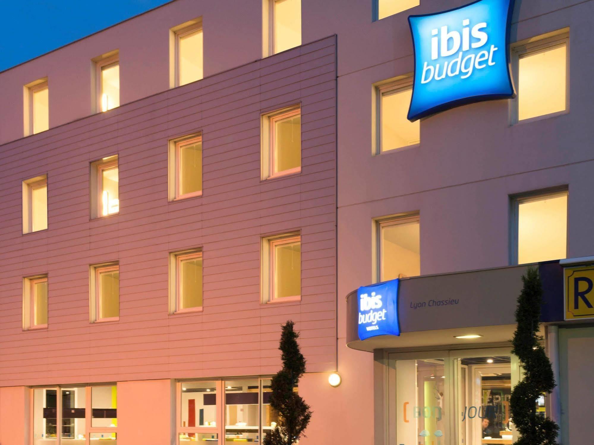 Hotel Ibis Budget Lyon Eurexpo - Chassieu Exterior photo